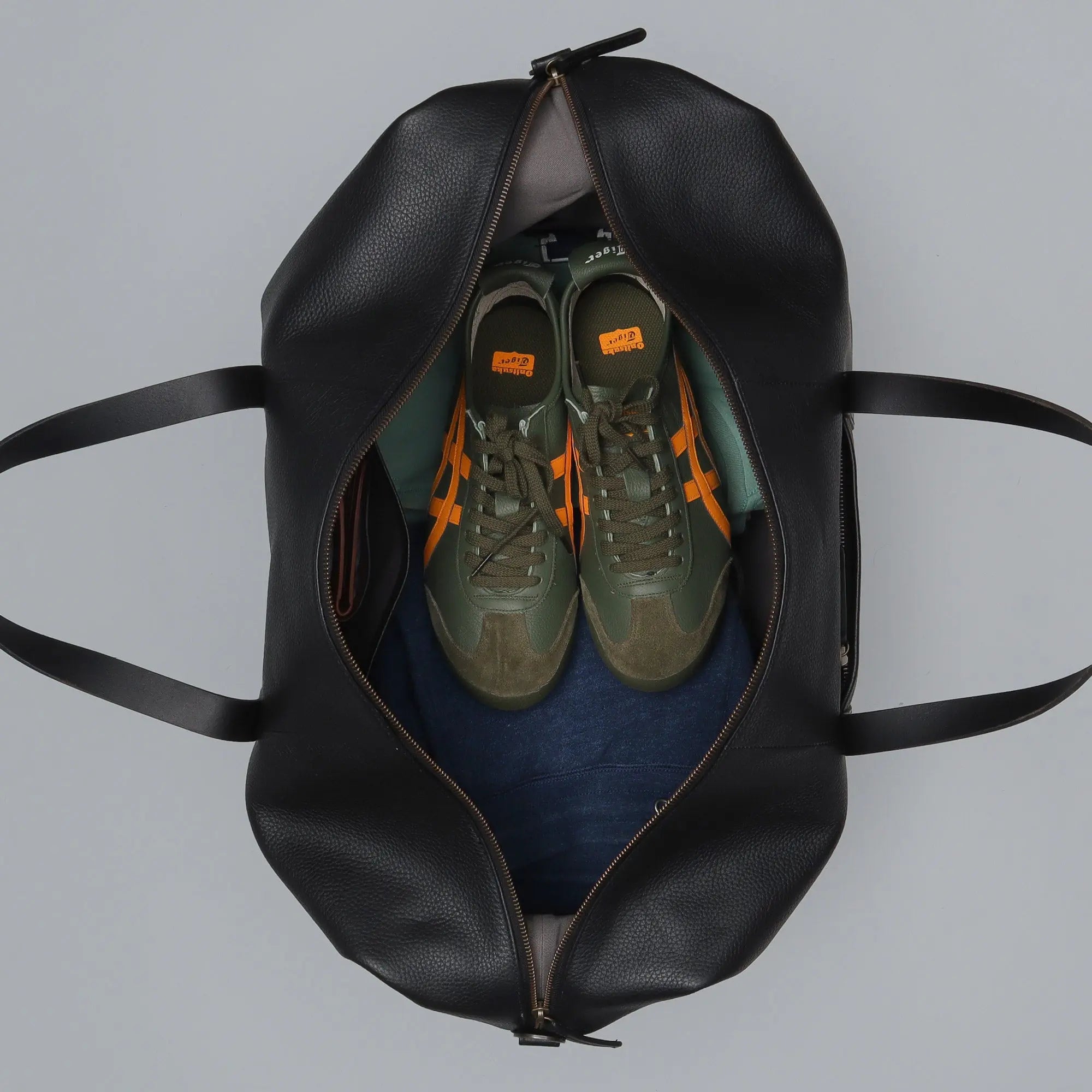 Runway Leather Travel Bag - PalmSanté